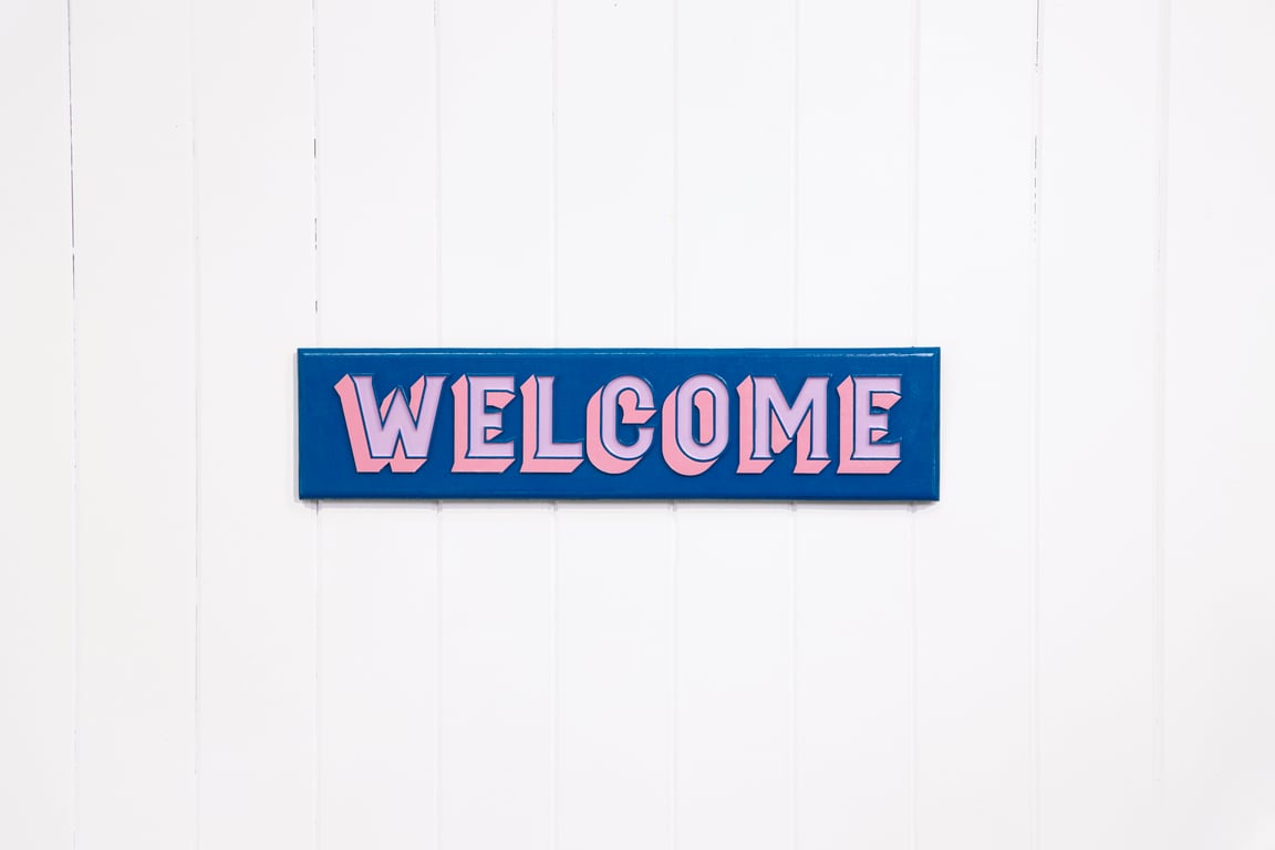 WOODEN TYPOGRAPHIC SIGN: WELCOME - FRENCH BLUE