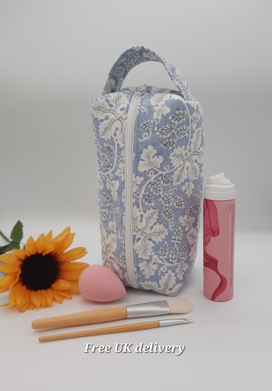 Toiletry, cosmetic, make up travel bag, blue and white foliage quilted. 