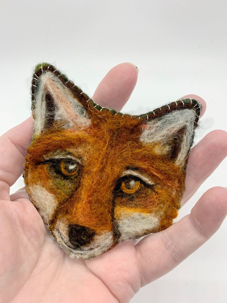 Foxy Loxy, Red Fox accessory 