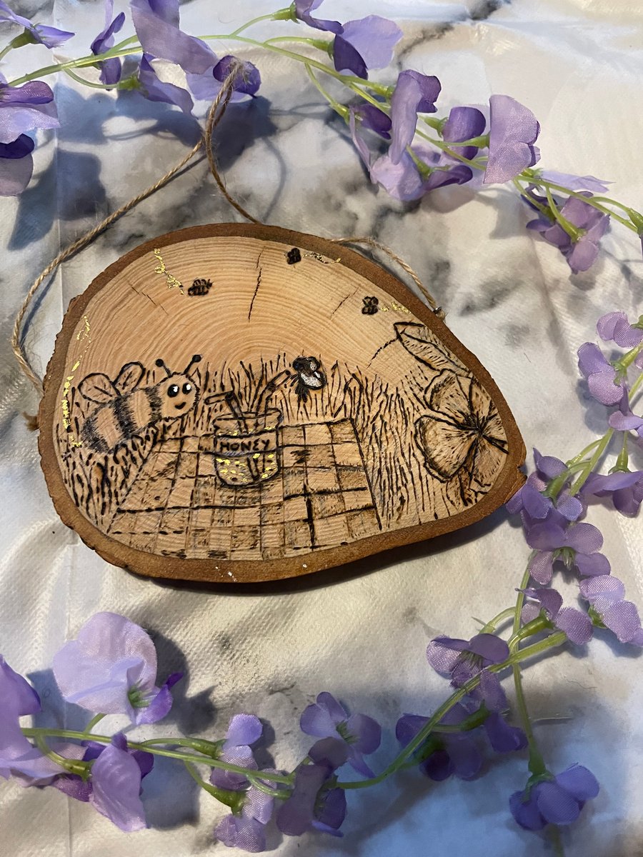 Pyrography- Dot the Fairy and Mrs Bee have a picnic 