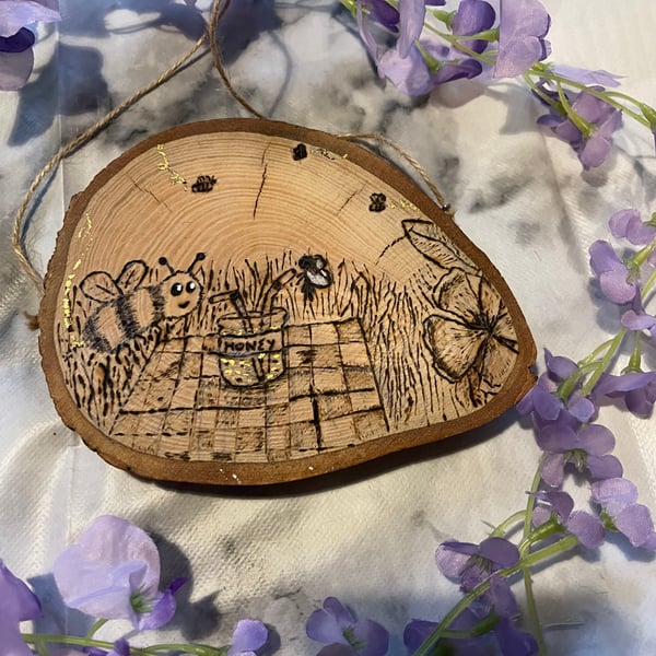 Pyrography- Dot the Fairy and Mrs Bee have a picnic 