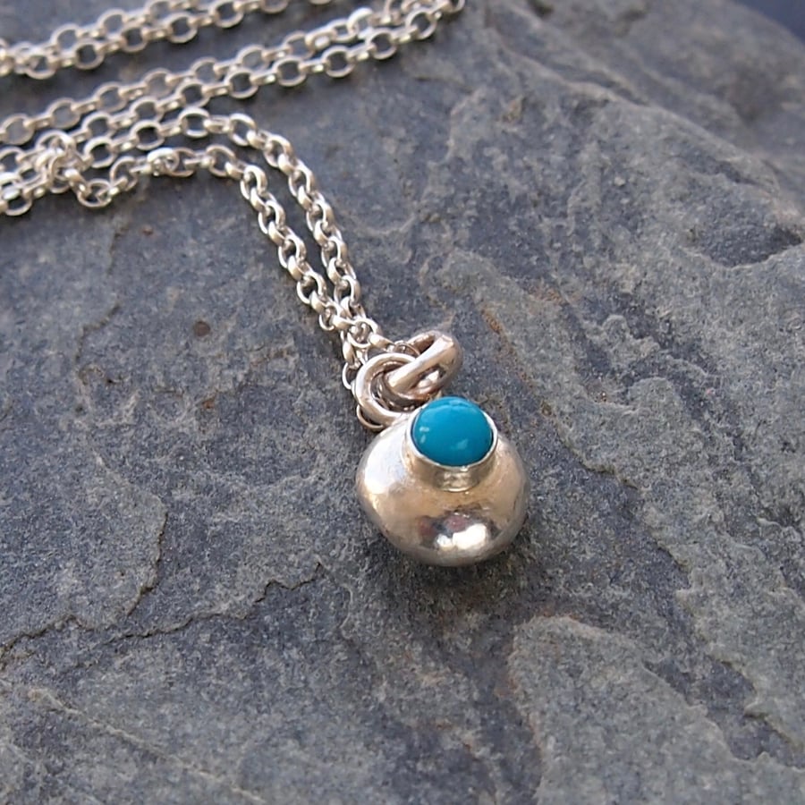 Silver Pebble Necklace with Turquoise