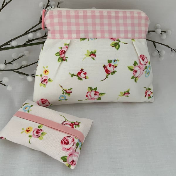 Perfectly Imperfect - Floral Pleated Cosmetic Bag Make up Bag with Tissue Holder