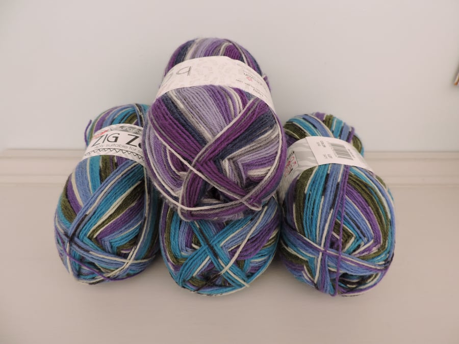 4 x 100g Balls of 4 ply Sock Yarn