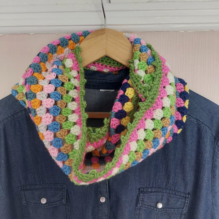 Crochet Infinity Scarf Grass Green Trim