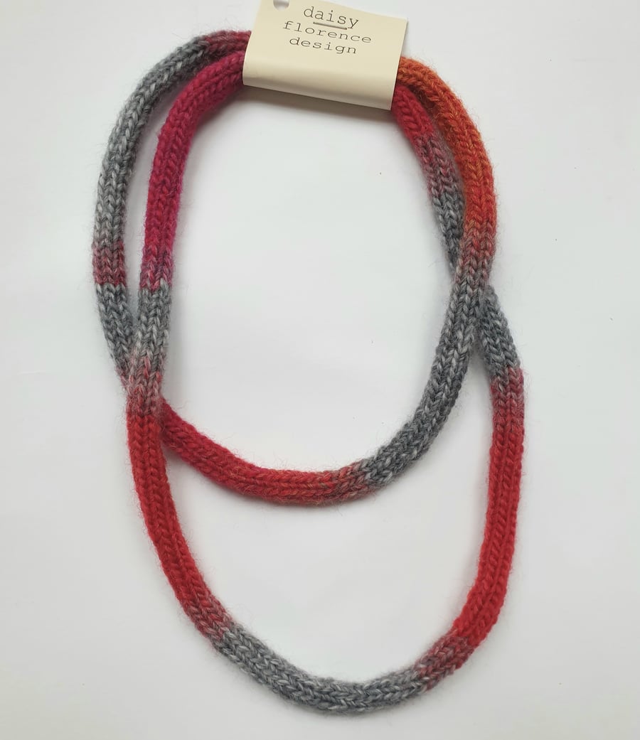 Stripey loop necklace