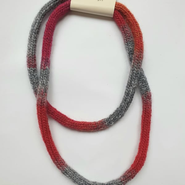 Stripey loop necklace