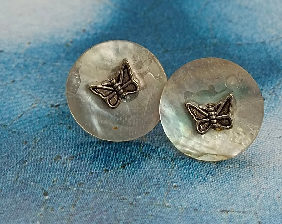 Beautiful Shell Stud Earrings with Tiny Silver Butterflies