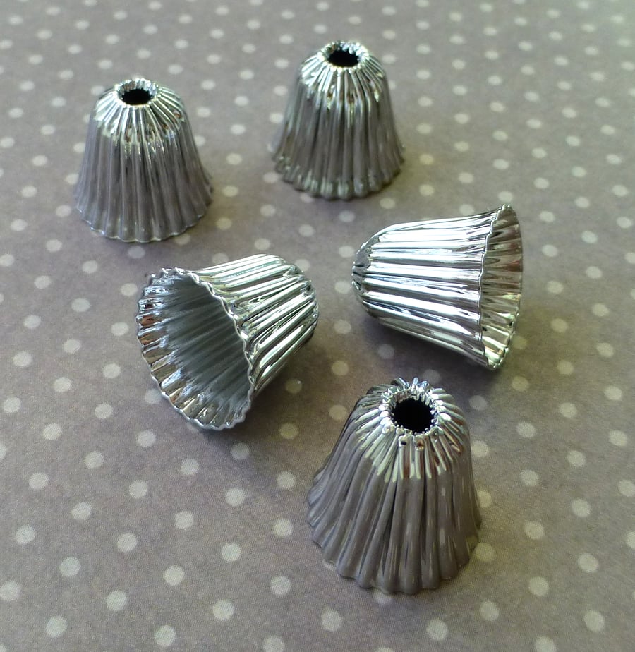 Pack of 8 - Corrugated Bead Caps