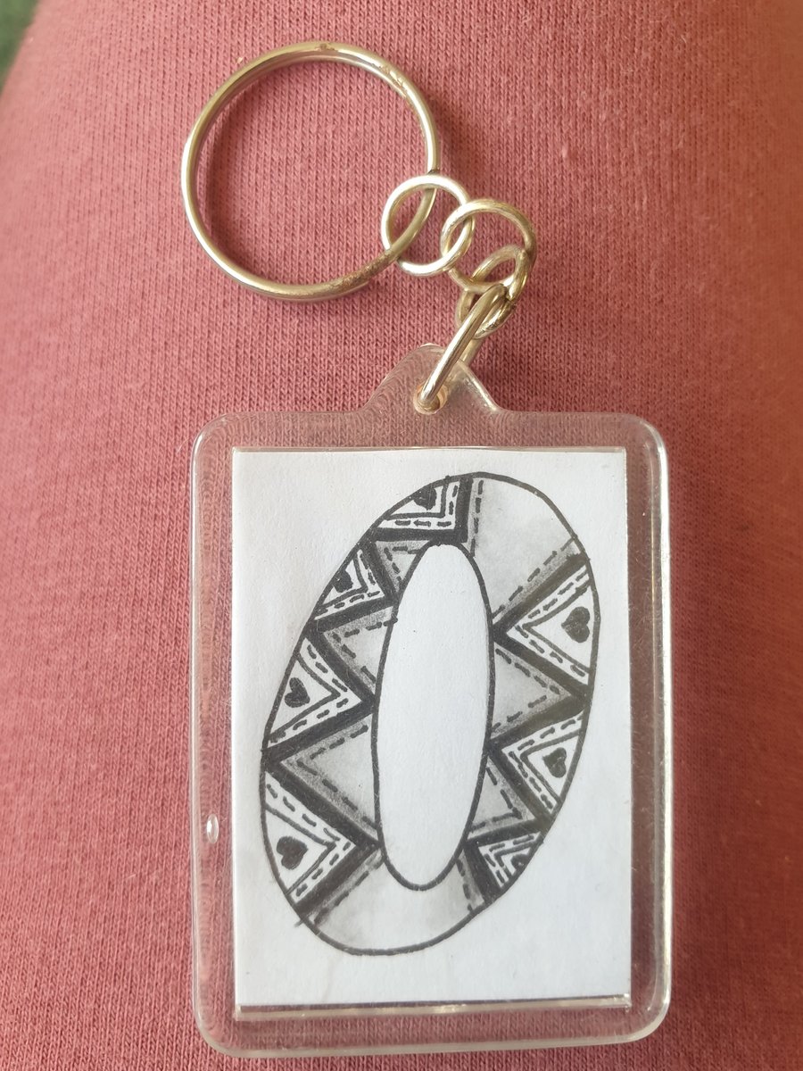 Hand drawn initial "O" keyring.