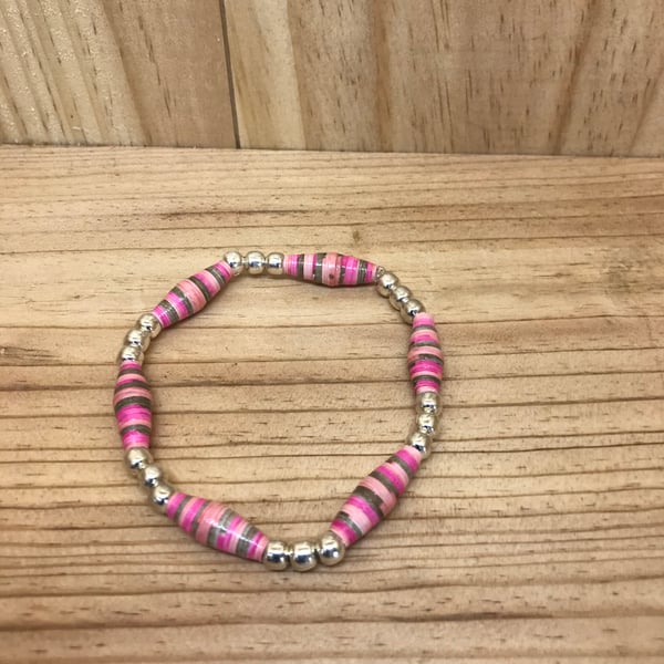  Paper Bead Bracelet. (207)