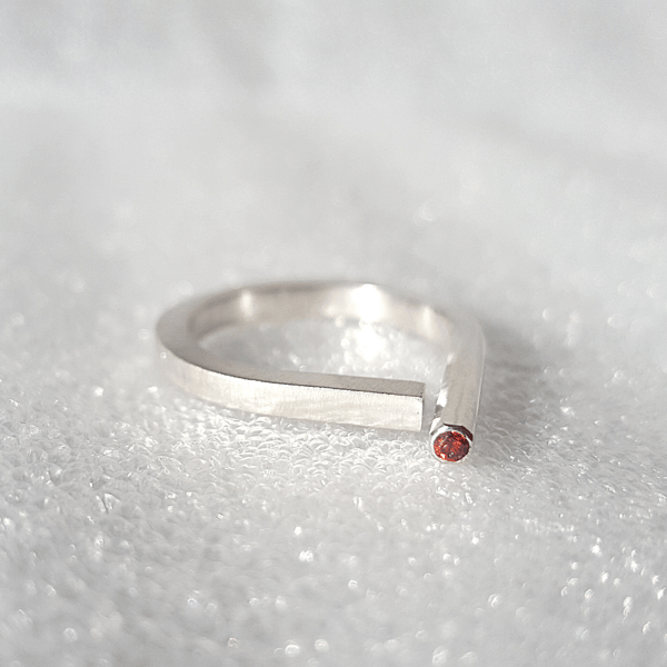 Open Ring in Sterling Silver with Garnet - Gift-boxed with Free Delivery 