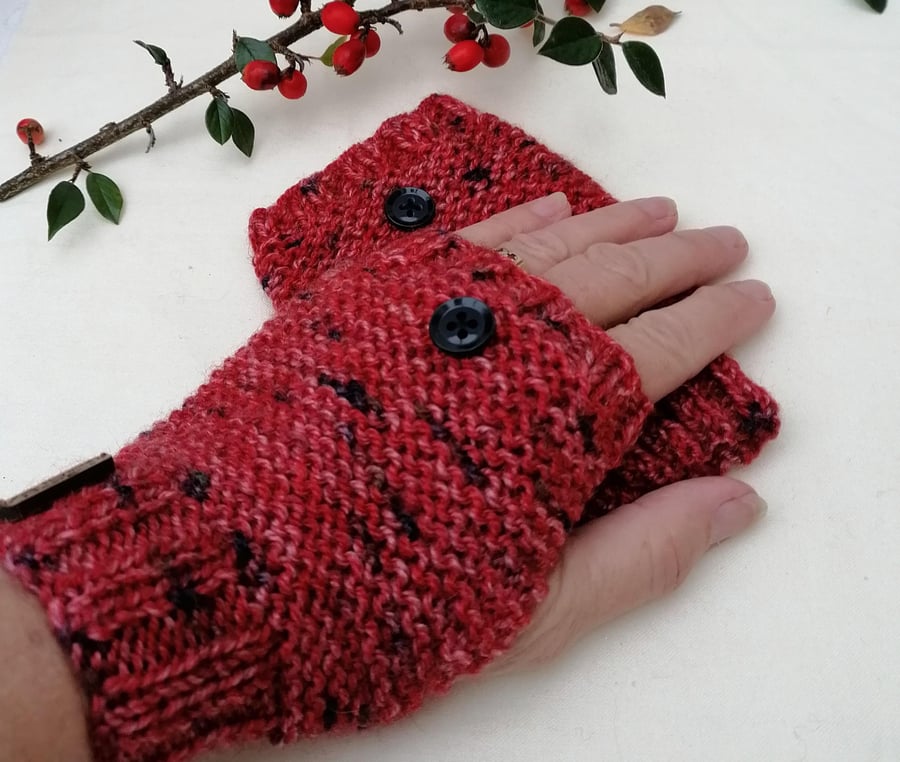 Fingerless Gloves in Russet Tweed