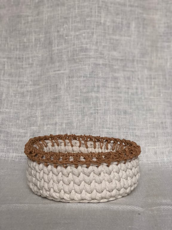 Tablewear, biscuits basket