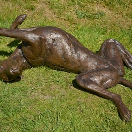 Bronze Resin Vizsla Lying on its Back Statue Large Bronze Resin Garden Sculpture