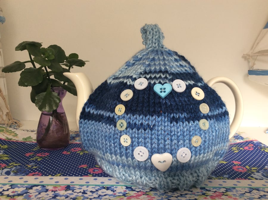 Knitted heart Tea Cosy-  ombré blue shade fits a 6cup pot