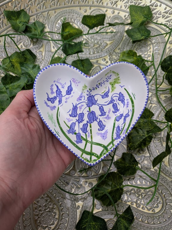 Bluebell hand-painted heart ring dish 