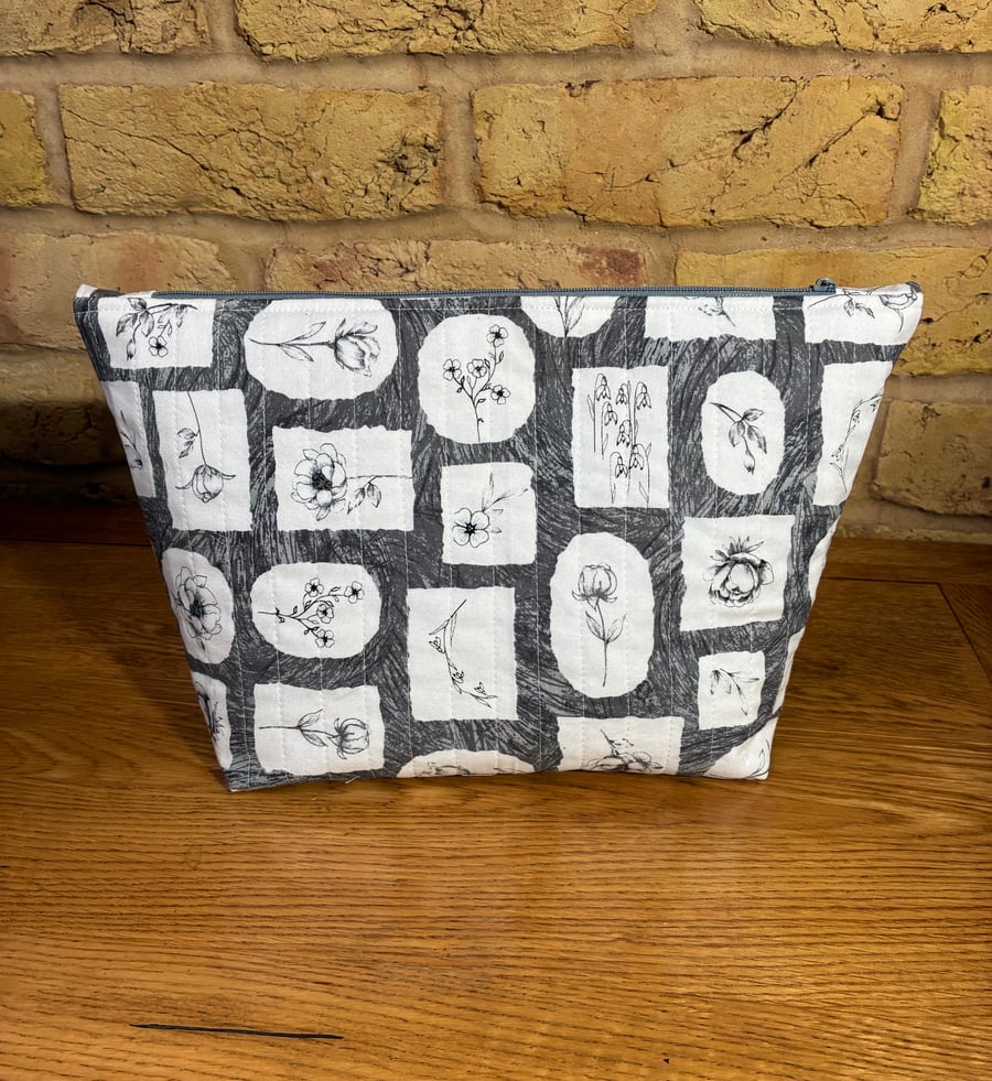 Black White And Grey Flower Print Quilted Fabric Wash Bag 