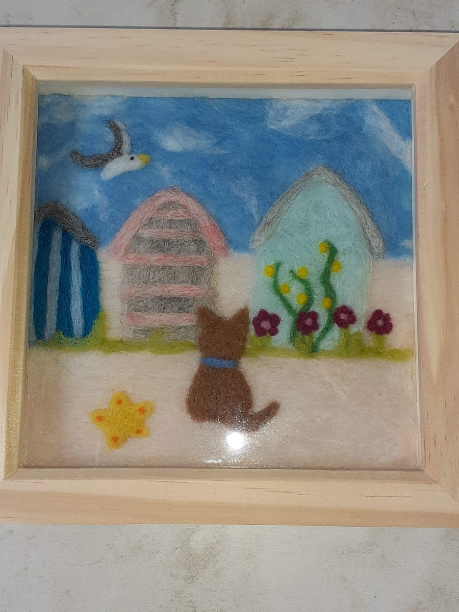 Needle Felted Beach Hut Doggy picture