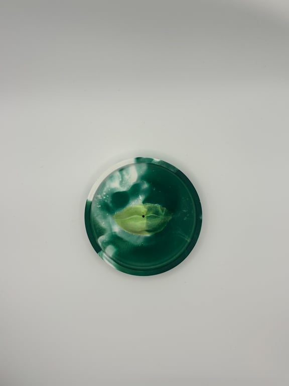 Eco resin lips incense stick holder