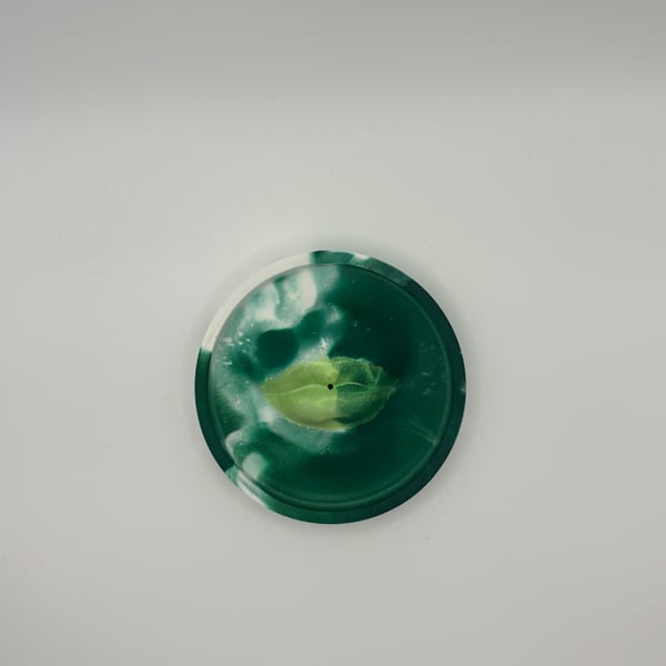 Eco resin lips incense stick holder