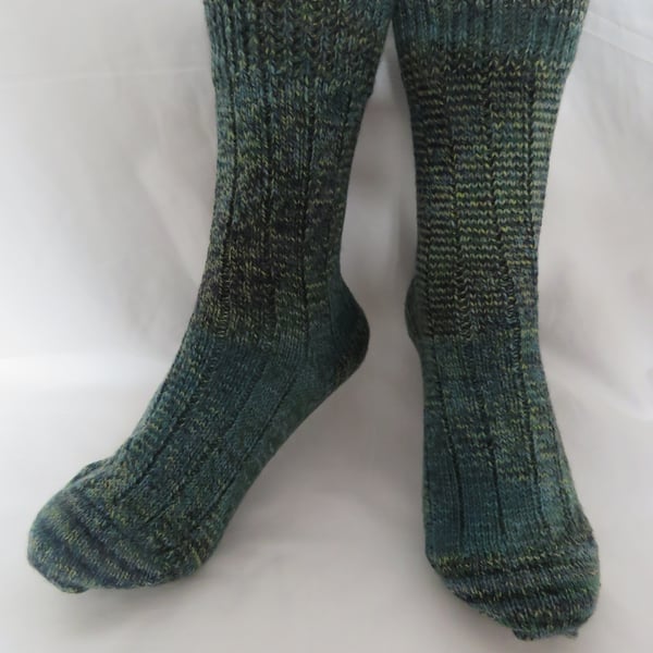 Hand-cranked Knitted Ribbed Wool Socks Size 4 to 5