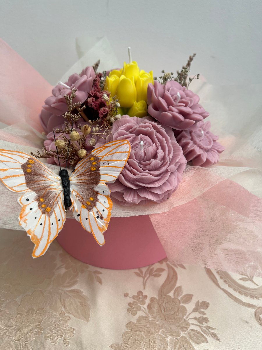 soy wax candles in a bouquet