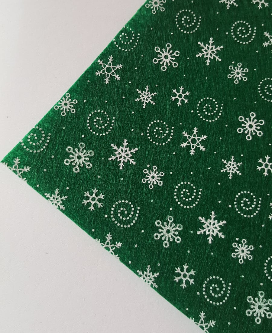 1 x Printed Felt Square - 12" x 12" - Snowflakes & Swirls - Green 