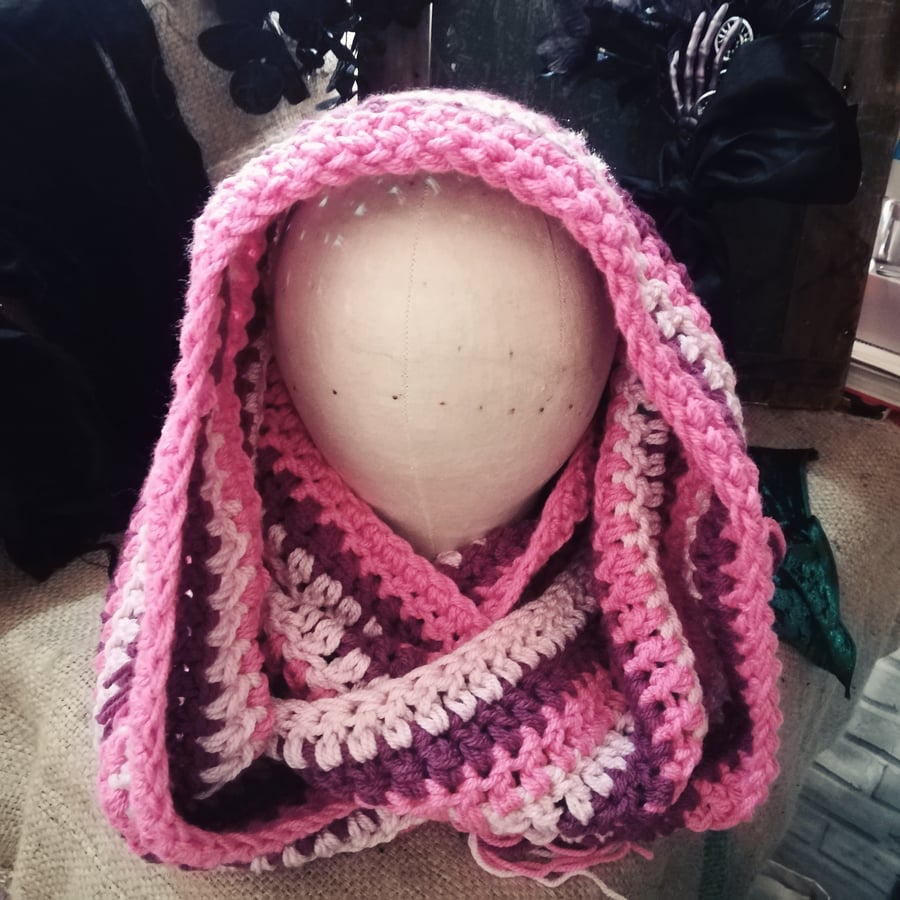 Enid Crochet Snood Pink