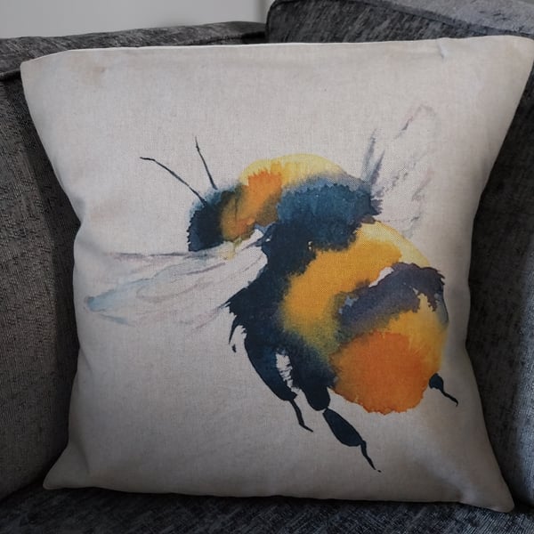 Bee top cushion cover