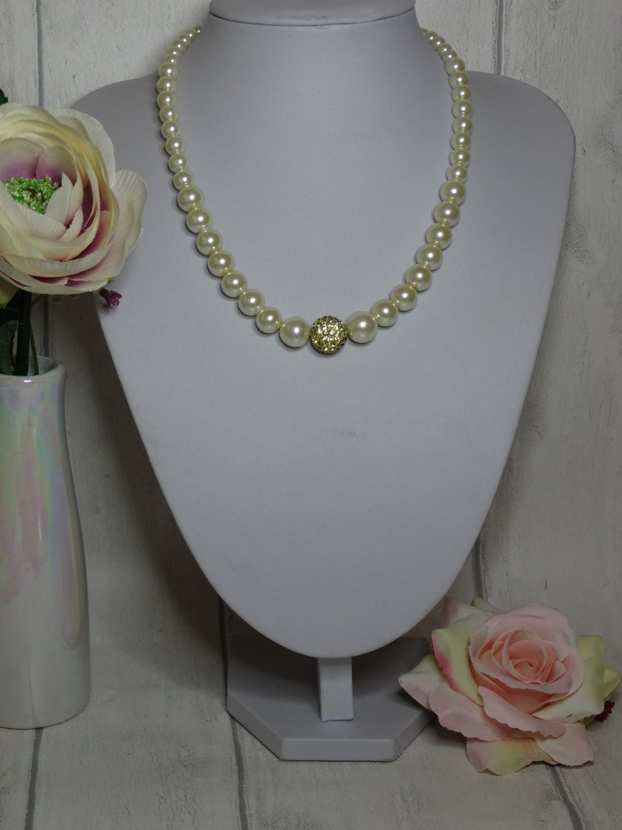 Ivory glass pearls & diamante necklace