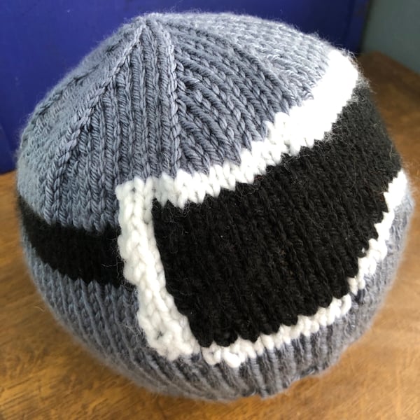 Hand knitted adult winter beanie, Snow boarding, skiing, Goggles ,personalised