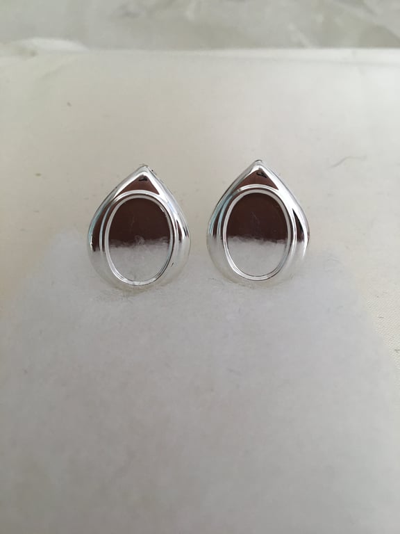 Teardrop Clip On Earring Setting - E23