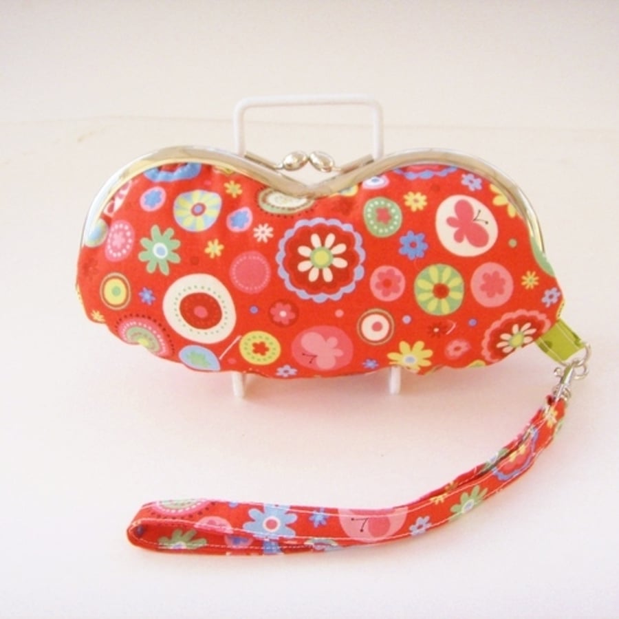 Moda Freebird Wristlet Purse/Glasses Case