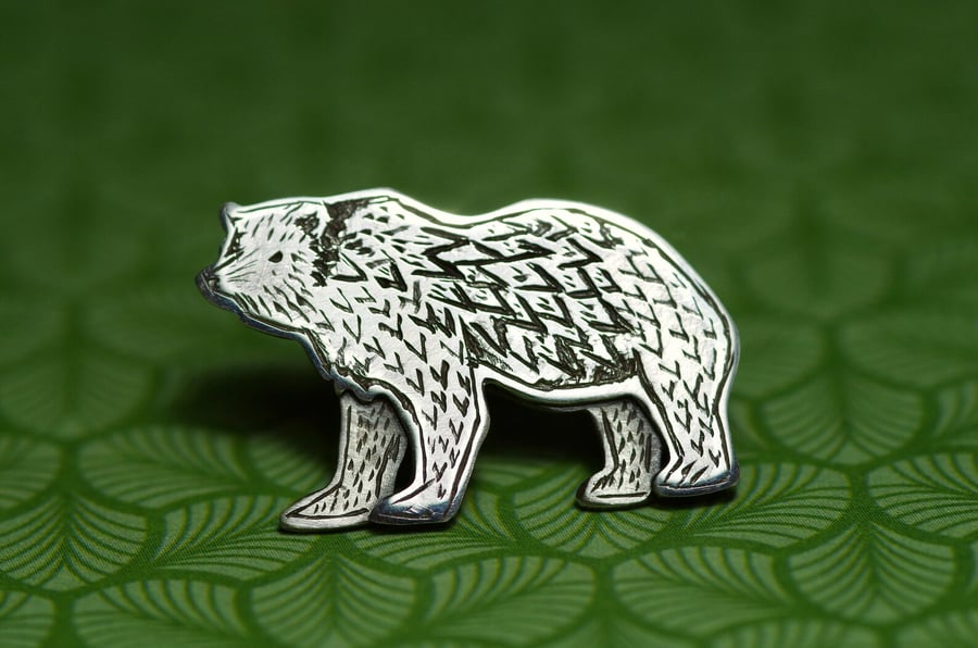 Grizzly Bear lapel pin - Handmade Sterling Silver pin badge