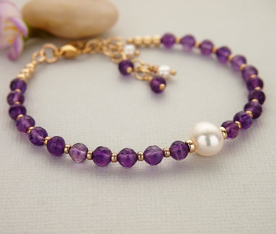 Mauve Amethyst Gemstone Bead Bracelet - Freshwater Pearl - Gold Filled