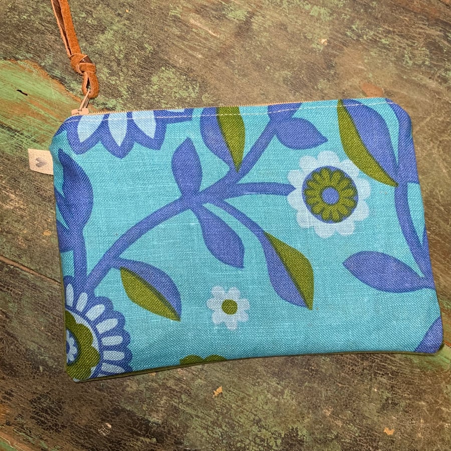 Retro print linen and velvet zip pouch