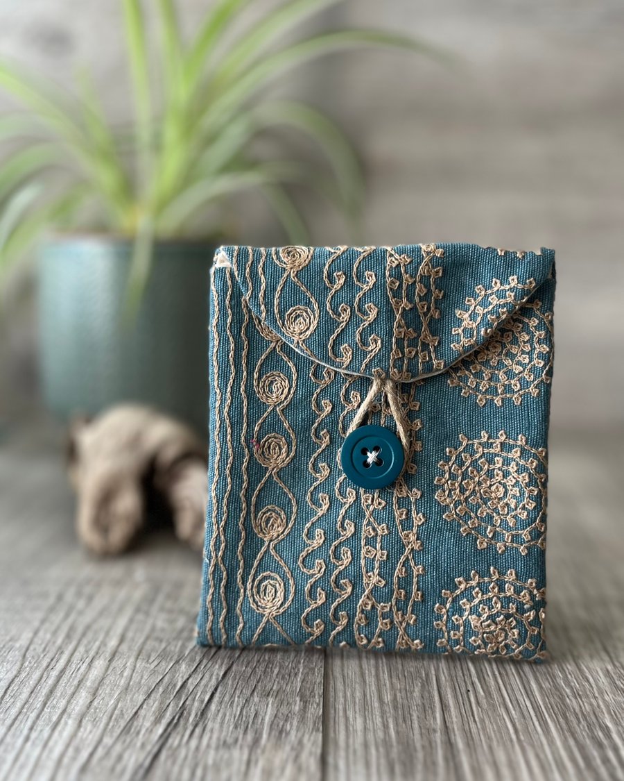 Embroidered Button Purse Pouch 