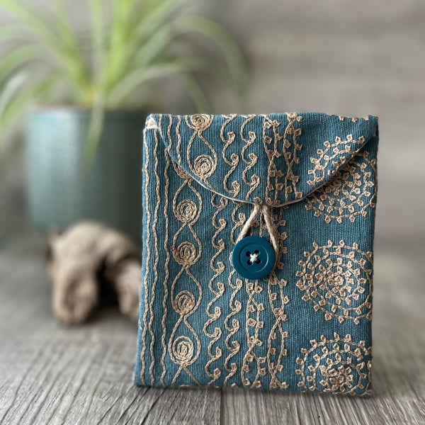 Embroidered Button Purse Pouch 