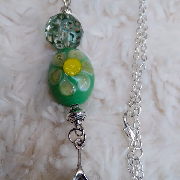 Hand-made LAMPWORK bead with Tibetan Silver GINGKO LEAF charm NECKLACE