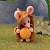 Spring Sale ... Downland Mouse 'Zak' with cheese OOAK Sculpt Ann Galvin
