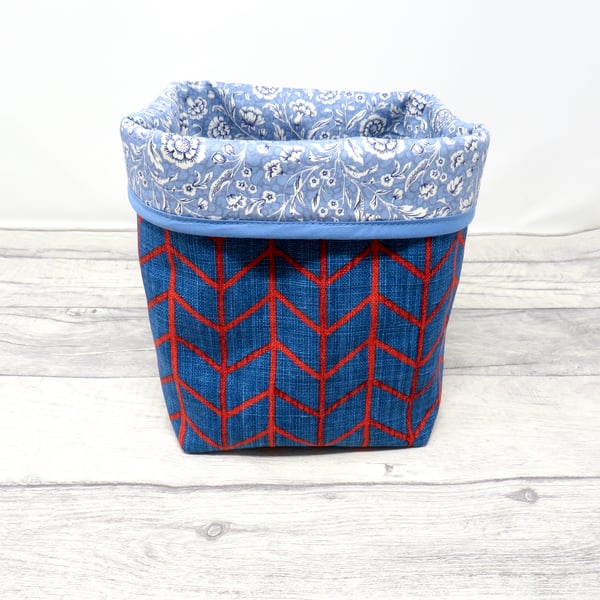 Geometric fabric storage cube