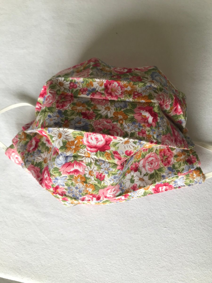 Floral reversible face mask