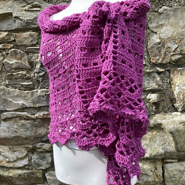 Handmade Shallow Triangle Wrap Lace Shawl Oversized Pink Cotton Scarf