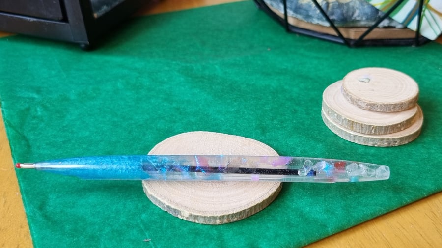 Dolphin beach resin pebble pen