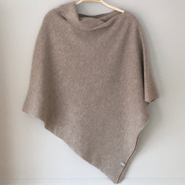 Soft Merino Lambswool Poncho Light Mushroom Brown