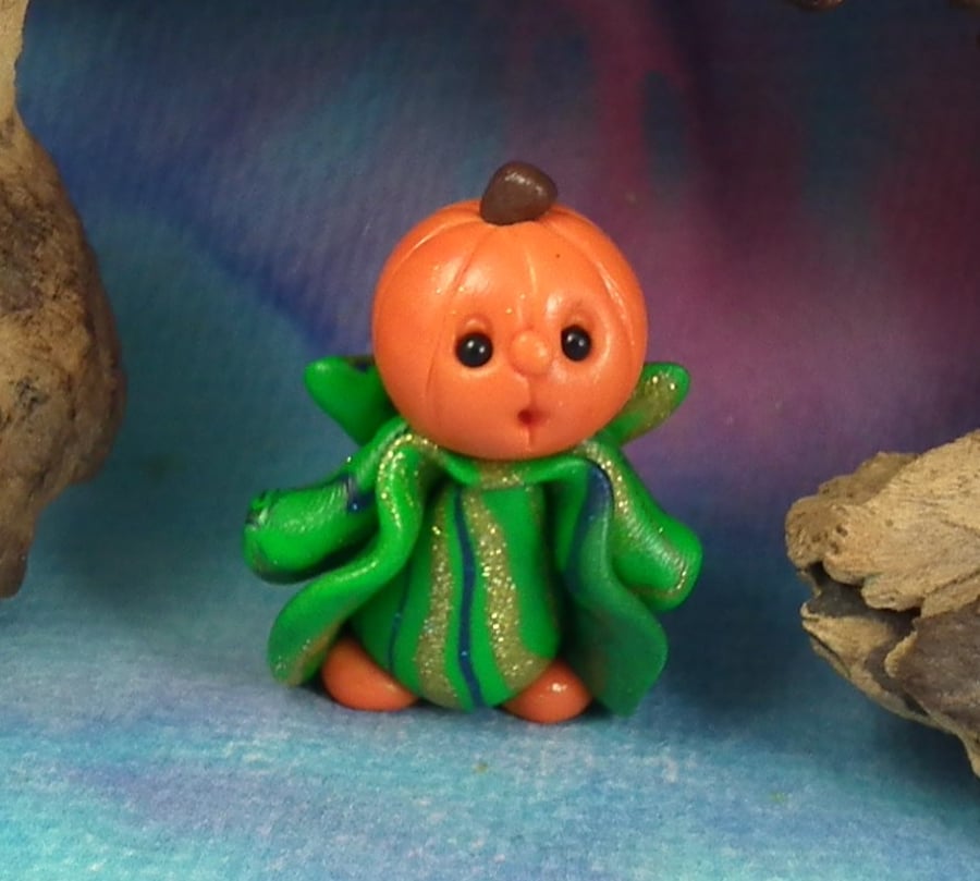 Tiny Pumpkin-head Gnome 'Freyl' OOAK Sculpt by Ann Galvin