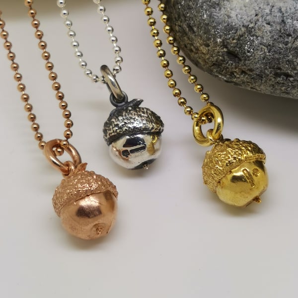 Cute silver acorn pendant on ball link chain