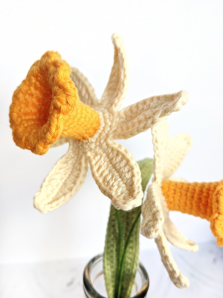 Crochet Daffodil Posy in glass jar, Mother's Day, Gift, Forever Flowers