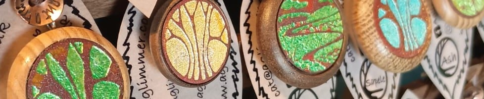 Aglimmer Pendants